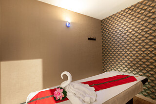 Massage aux huiles d'amande à Paris 15ème - Massage aux huiles d'amande en solo