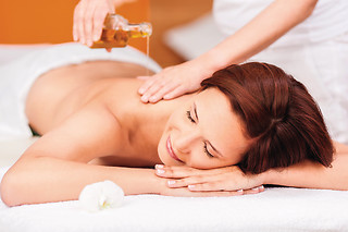 Modelage aux huiles chaudes chez Thaï Harmony Spa à Lyon (69003)