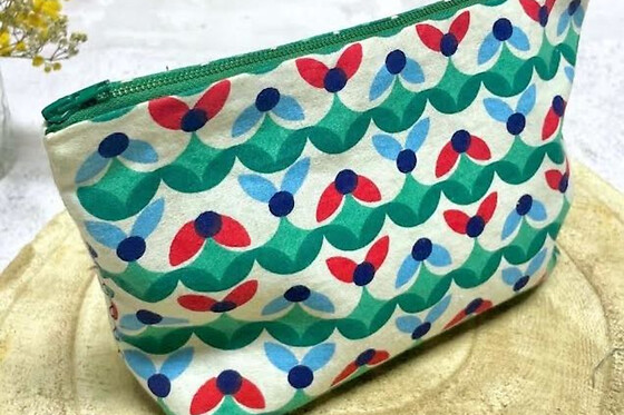 Atelier couture  d'une trousse zippée upcyclée à Lyon (69)