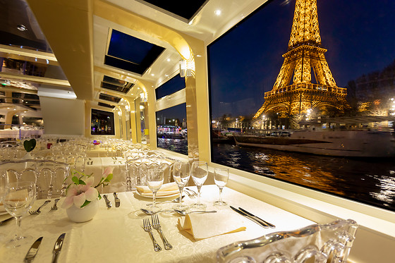 Un repas pour 2 à Eiffel Croisières à Paris (75016)