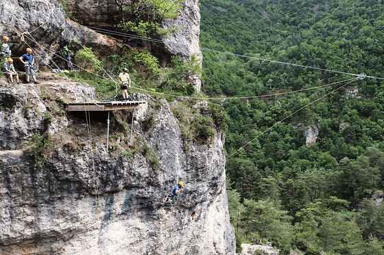 Saut pendulaire dans les Gorges de la Dourbie (12)