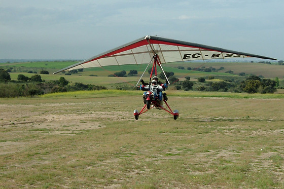 AERÓDROMO DE VILLANUEVA DE LA CAÑADA - photo 2