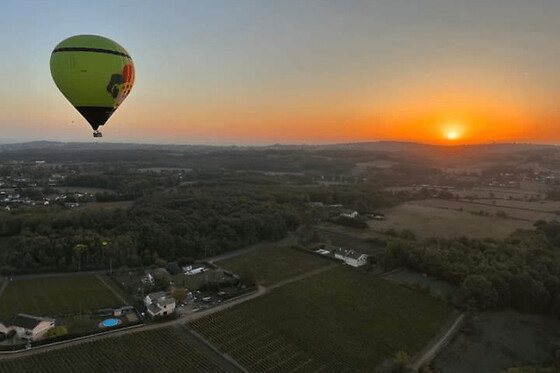 Vol en Montgolfière dans le Beaujolais à Liergues (69) - Vol Plaisir - Week-end (vendredi soir, samedi et dimanche)