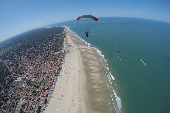 XLR Parachutisme - photo 2