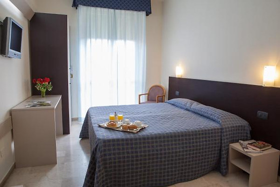 Auto Park Hotel - photo 4