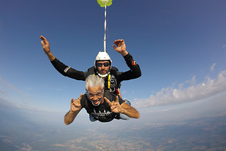 Saut en parachute - Charleville Parachutisme - Tournes (08)